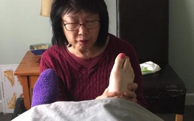 Video: Spontaneous Constipation Relief with Foot Reflexology Tip