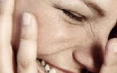 New buzz word is self care! What is self care? How do you do it so that you don’t look selfish or it’s all about you. Self care is everyone’s foundation. Without taking care of yourself you cannot take care of others. Practice self care daily. Listen to my podcast what self care practices I do everyday. https://bit.ly/2tmra9y Learn more selfcare techniques in my book “Know Your Chakras” by Certified Energy Medicine Practitioner Helen Chin Lui. Get your copy on http://a.co/a10U7Q1 #selfcare #holistic #selflove #energy #selfrespect #chakras #KnowYourChakras #reflexologyqueen #energyhealing #chronicpain #wellness #health #nbrfm