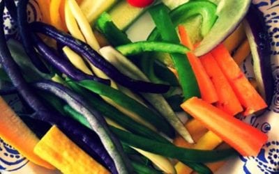 How can you not fall in #love with this #farmfresh #vegetables platter? Look at the colors! #healthyfood #wholefoods #wholesome #veganfood #delicioisfood