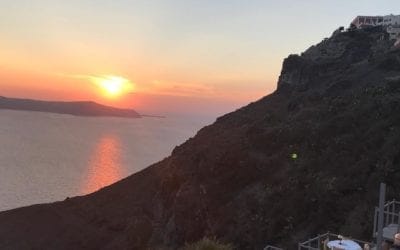 The art of appreciating “silence” is difficult and it may take a lifetime to achieve. While observing the practice of silence, the universe is preparing you for the next step of your journey. No one said that the journey is easy but it can be rewarding if you allow silence to be a part of the course. Helen Chin Lui #healingplaceenergyschool #healing #energyhealing #bewell #chakras #positivity #ENERGY #mindbodyspirit #selfhealing #holistic #highvibelife #reiki #health #donthatemeditate #belight #energyhealers #beintheflow #energymedicine #silence #mindfulness #getintouch