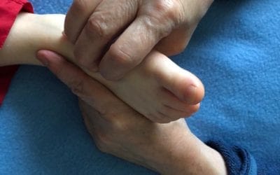 Bust coughing, mucus production and phlegm? Try this foot reflexology. https://youtu.be/sBnVNI0gCl4 #reflexology #Respiratory #selfcare #wellness