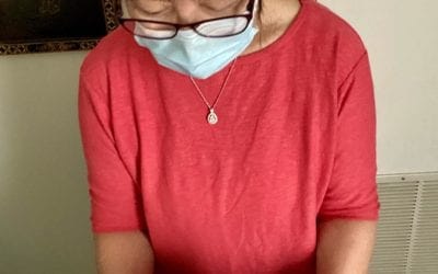 Video: Tinniutus Pain Relief with Hand, Foot, and Ear Reflexology Tips